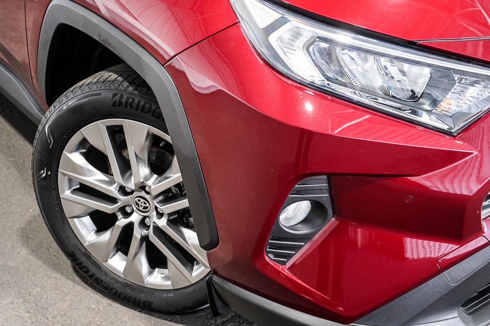 Toyota Rav4 image 2