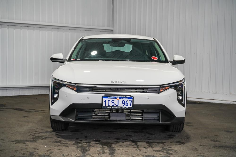 Kia K4 image 3