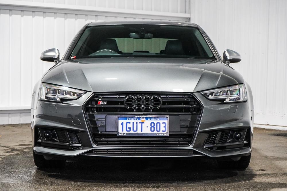 Audi S4 image 4