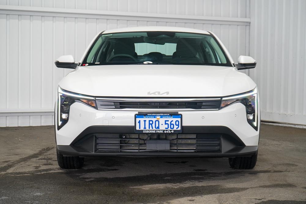 Kia K4 image 3