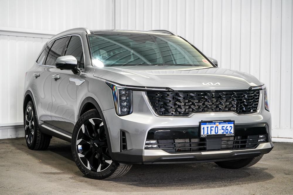 Kia Sorento image 1