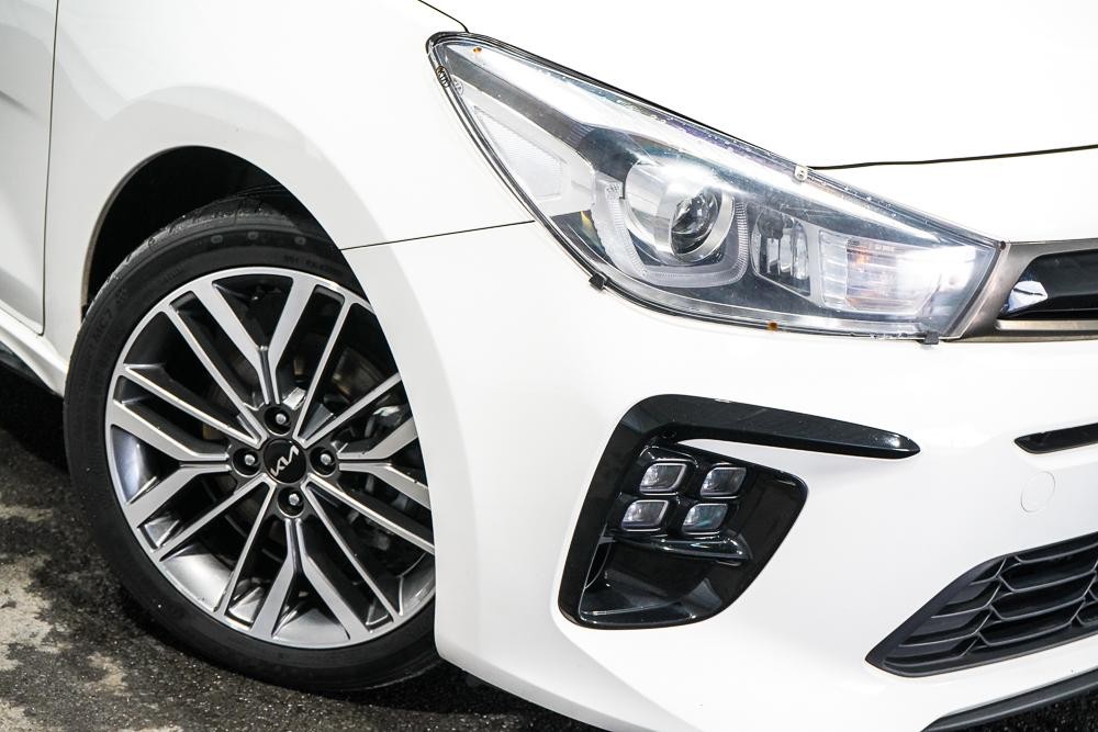 Kia Rio image 2
