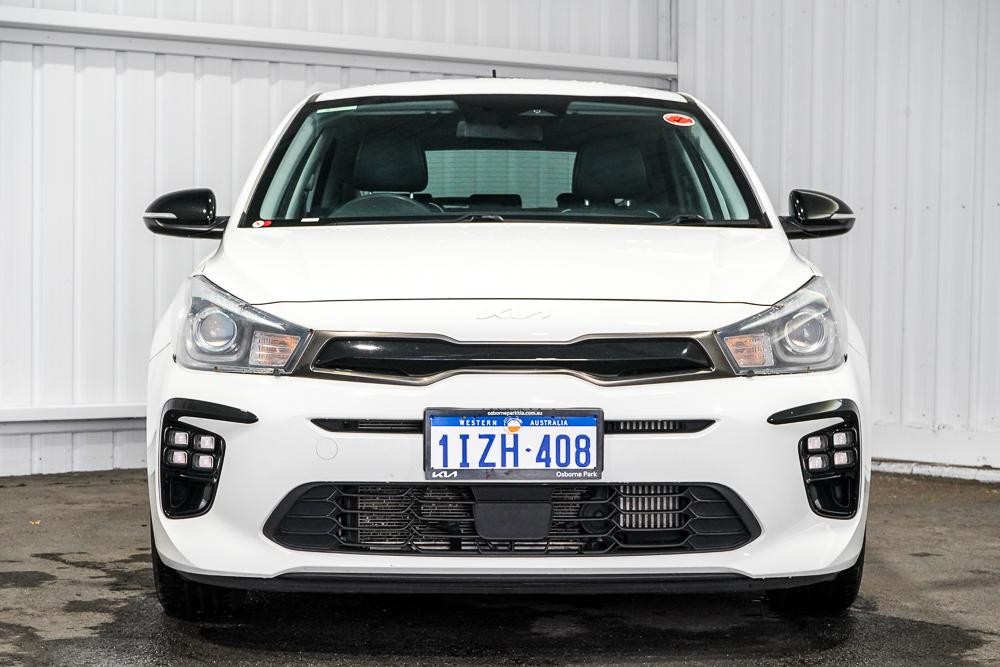 Kia Rio image 3