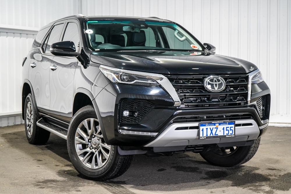 Toyota Fortuner image 1