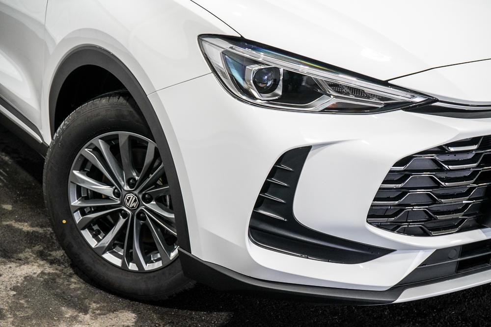 MG Zs image 2
