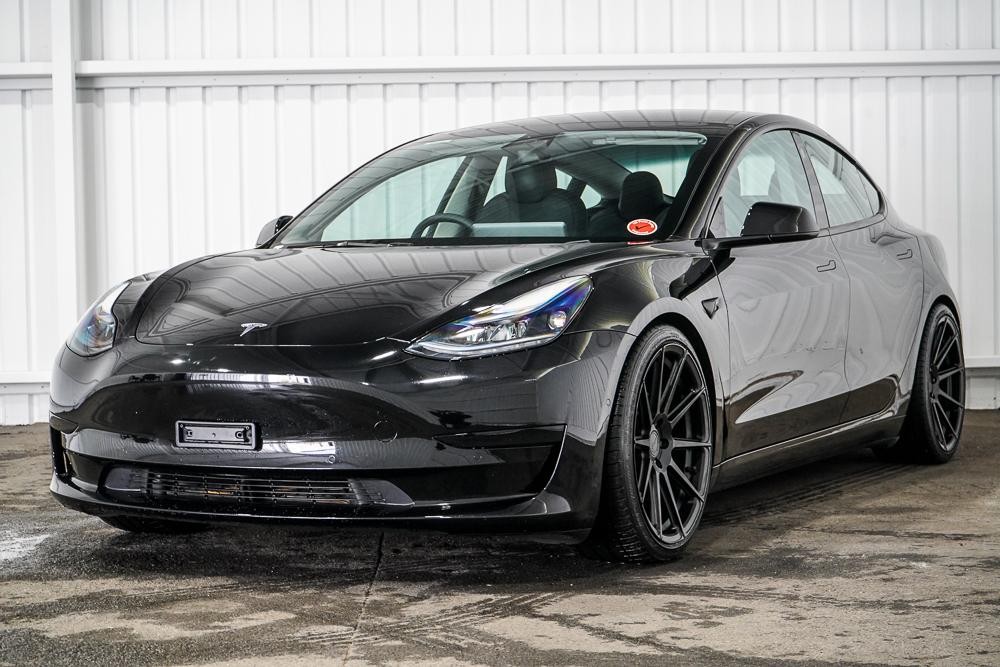 Tesla Model 3 image 4