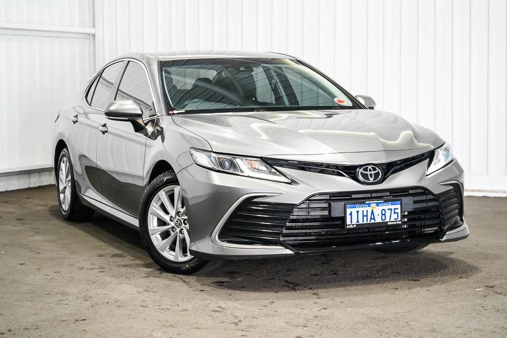Toyota Camry image 1
