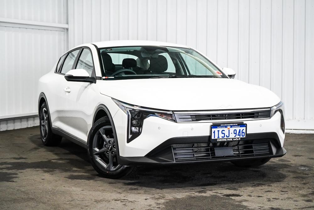 Kia K4 image 1