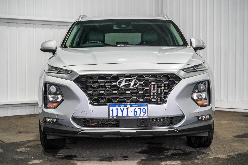 Hyundai Santa Fe image 3