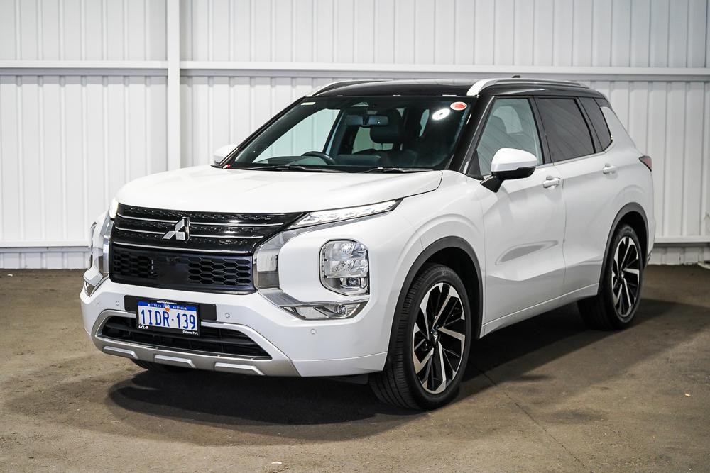 Mitsubishi Outlander image 4