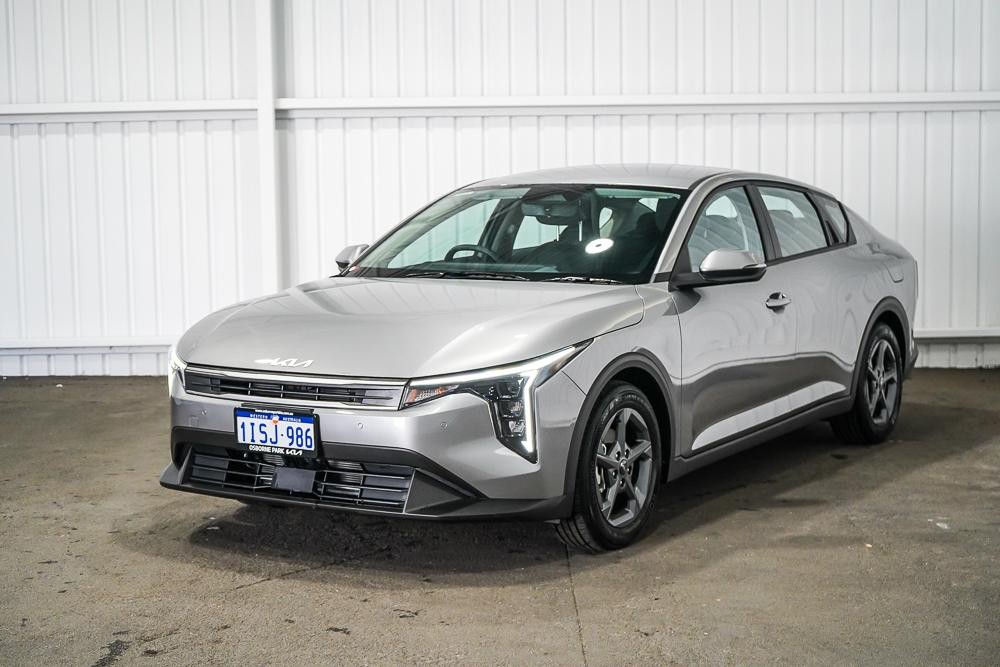 Kia K4 image 4