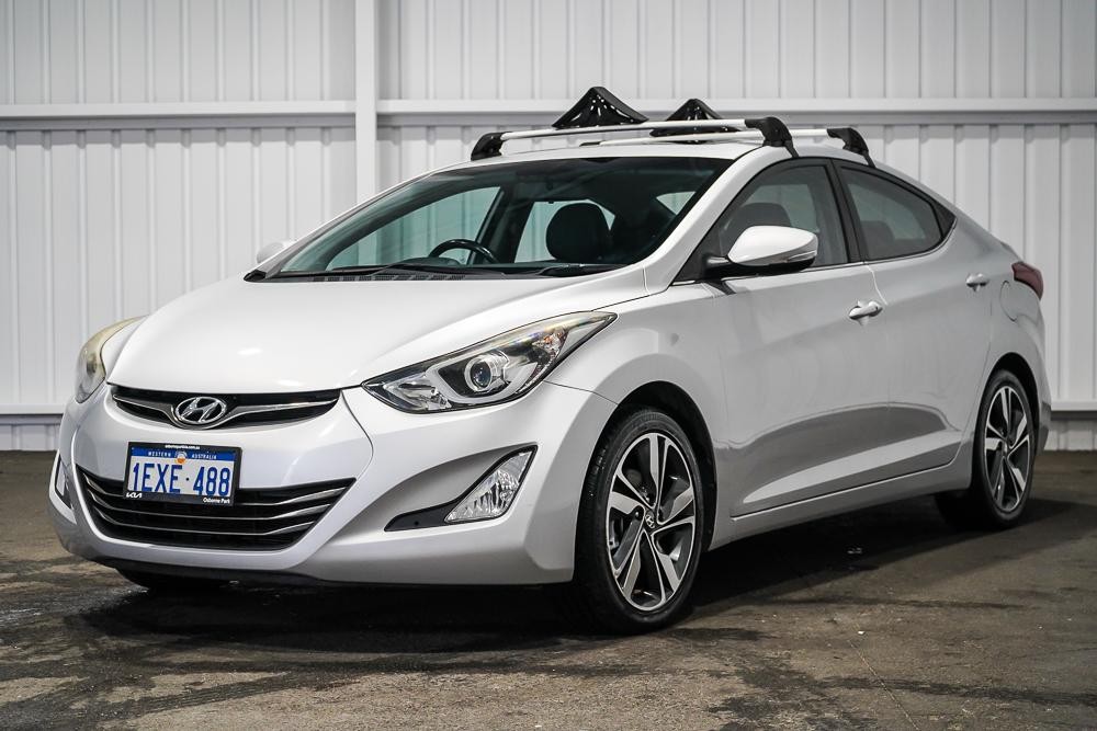 Hyundai Elantra image 4