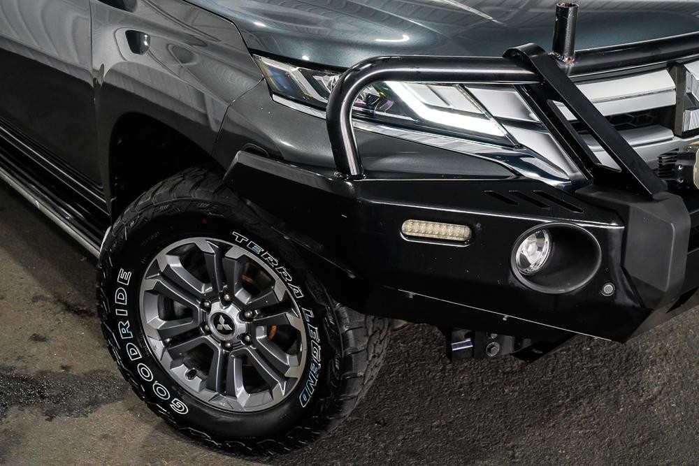 Mitsubishi Triton image 2