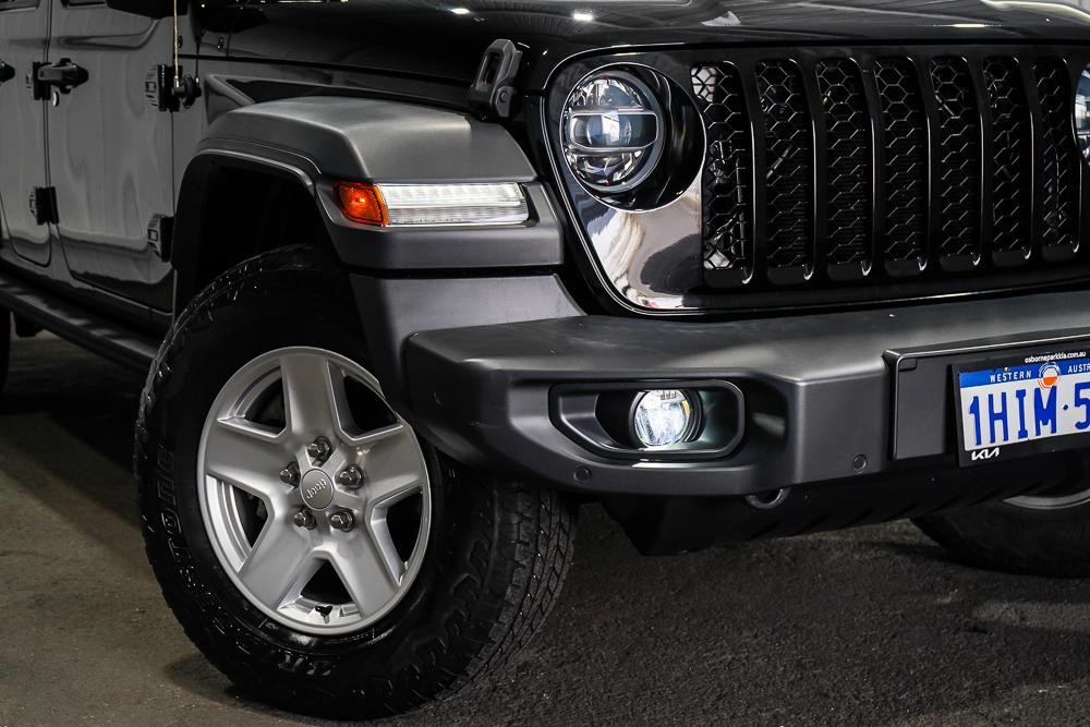 Jeep Gladiator image 2