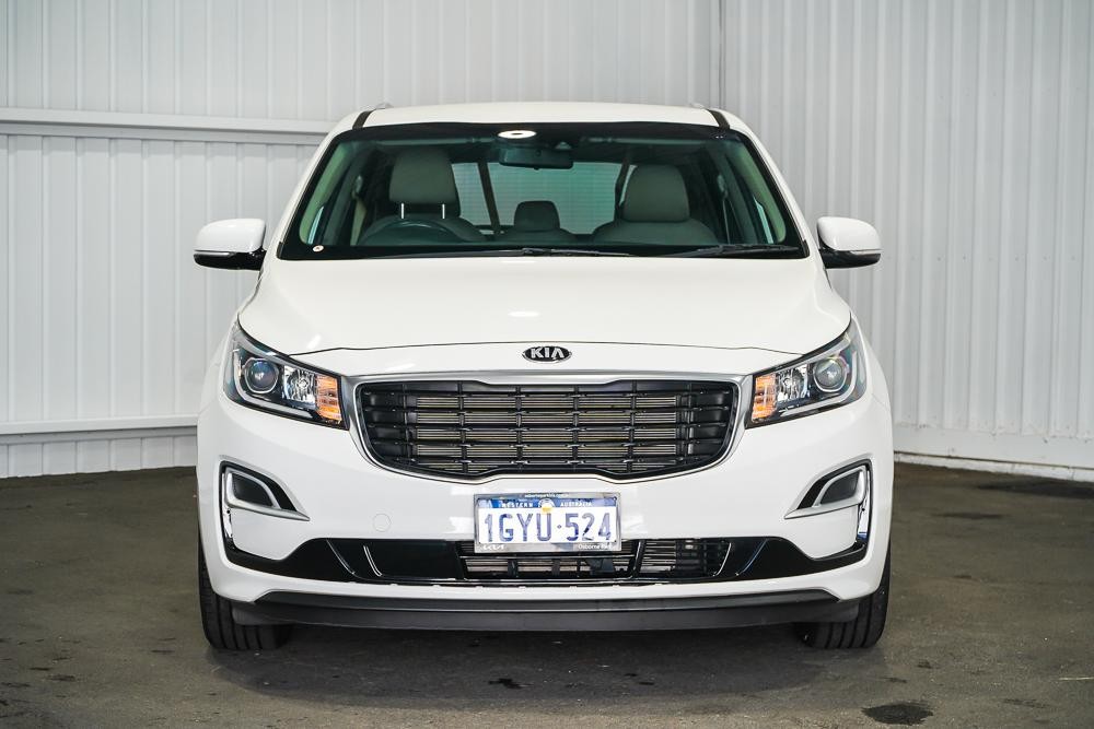 Kia Carnival image 3