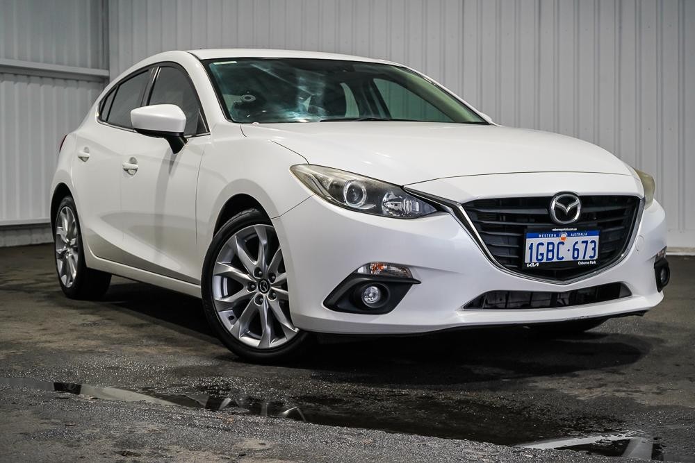Mazda 3 image 1