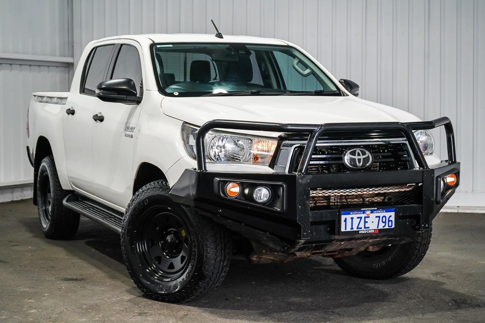 Toyota Hilux image 1