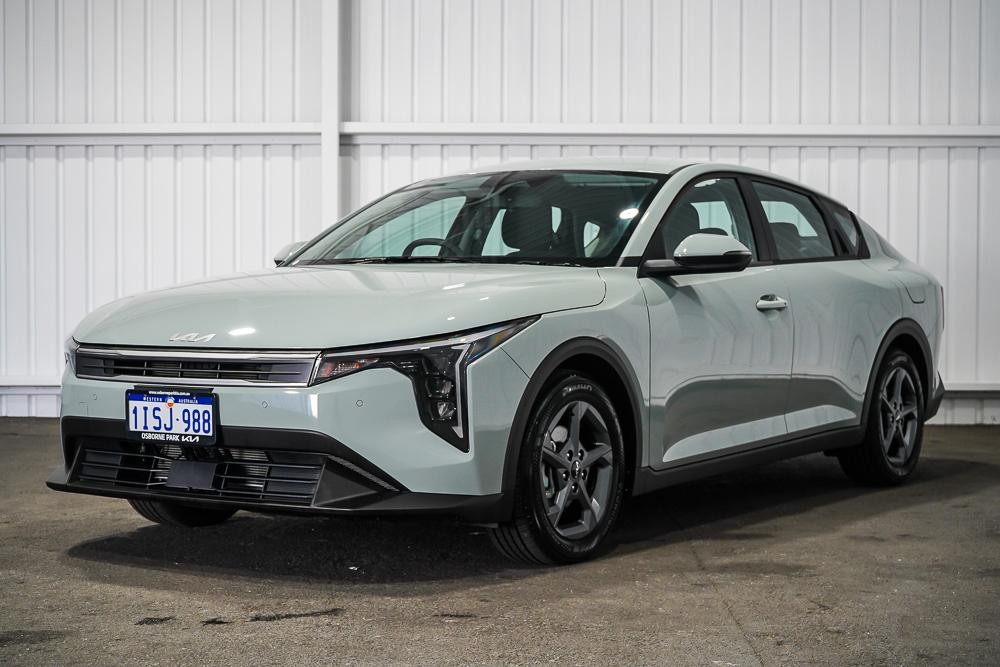 Kia K4 image 4