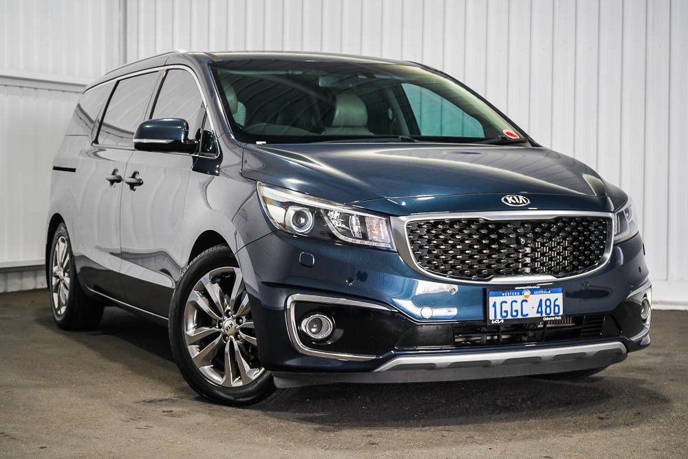 Kia Carnival image 1
