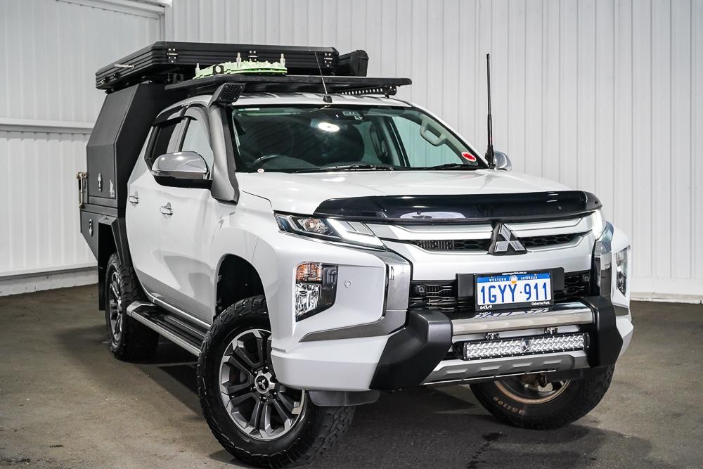 Mitsubishi Triton image 1
