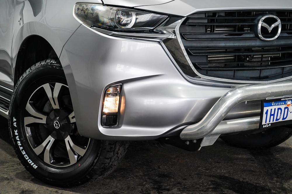 Mazda Bt-50 image 2