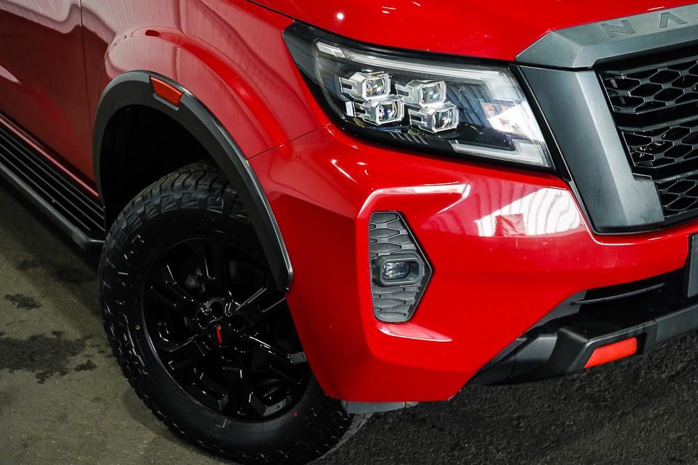 Nissan Navara image 2