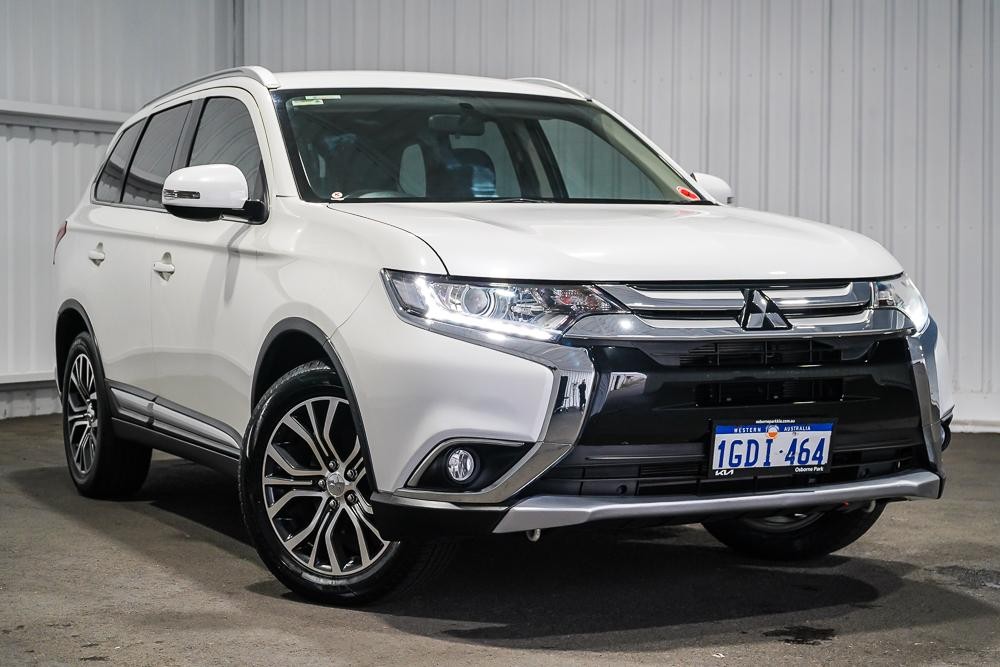 Mitsubishi Outlander image 1