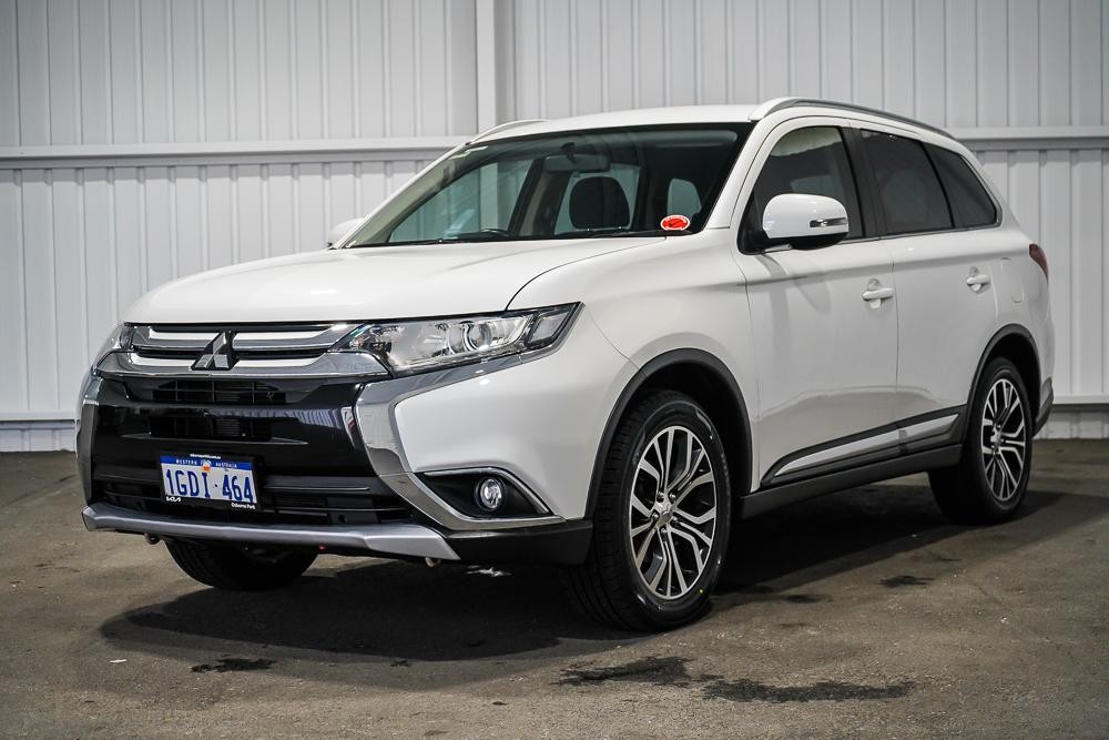 Mitsubishi Outlander image 4