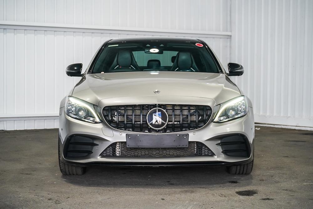 Mercedes Benz C-class image 3