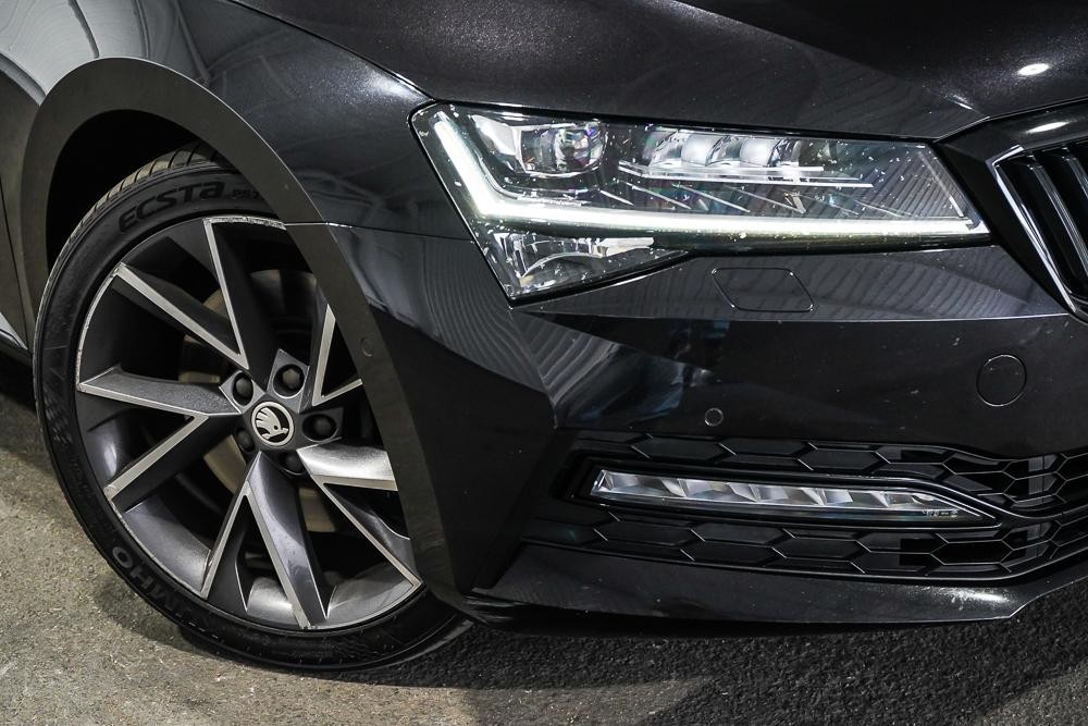 Skoda Superb image 2