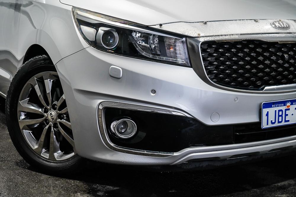 Kia Carnival image 3
