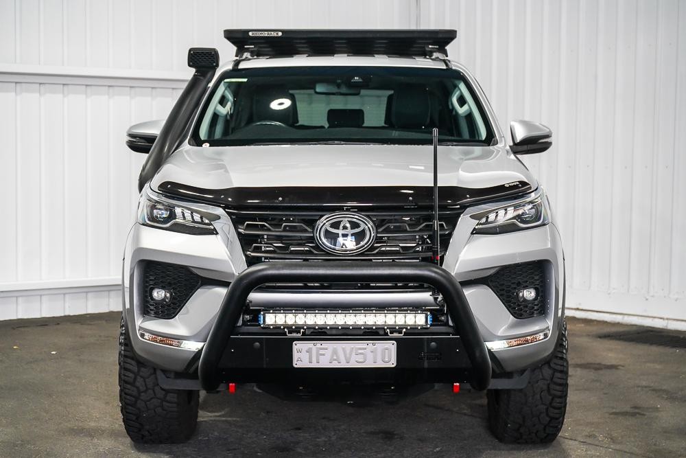 Toyota Fortuner image 3