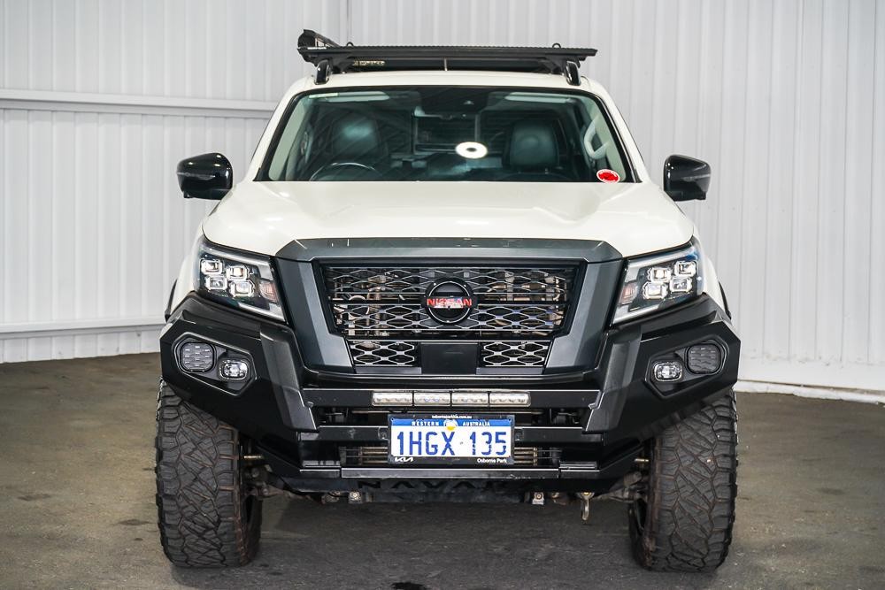 Nissan Navara image 3