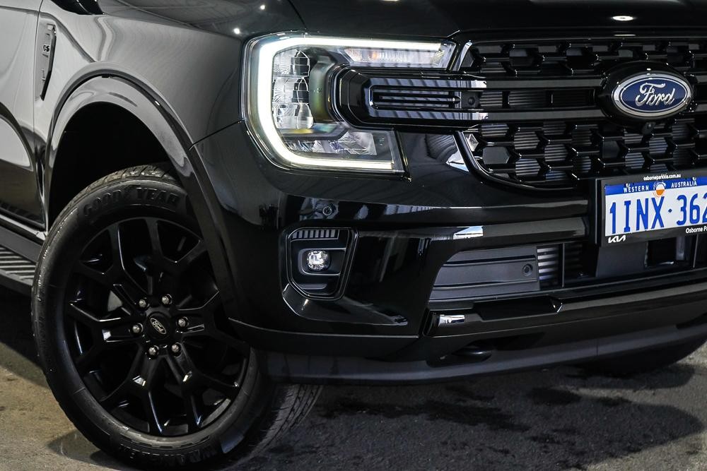 Ford Everest image 2