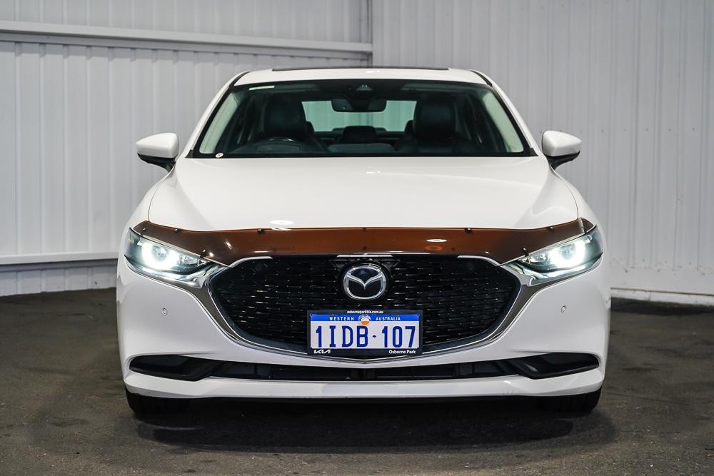 Mazda 3 image 3
