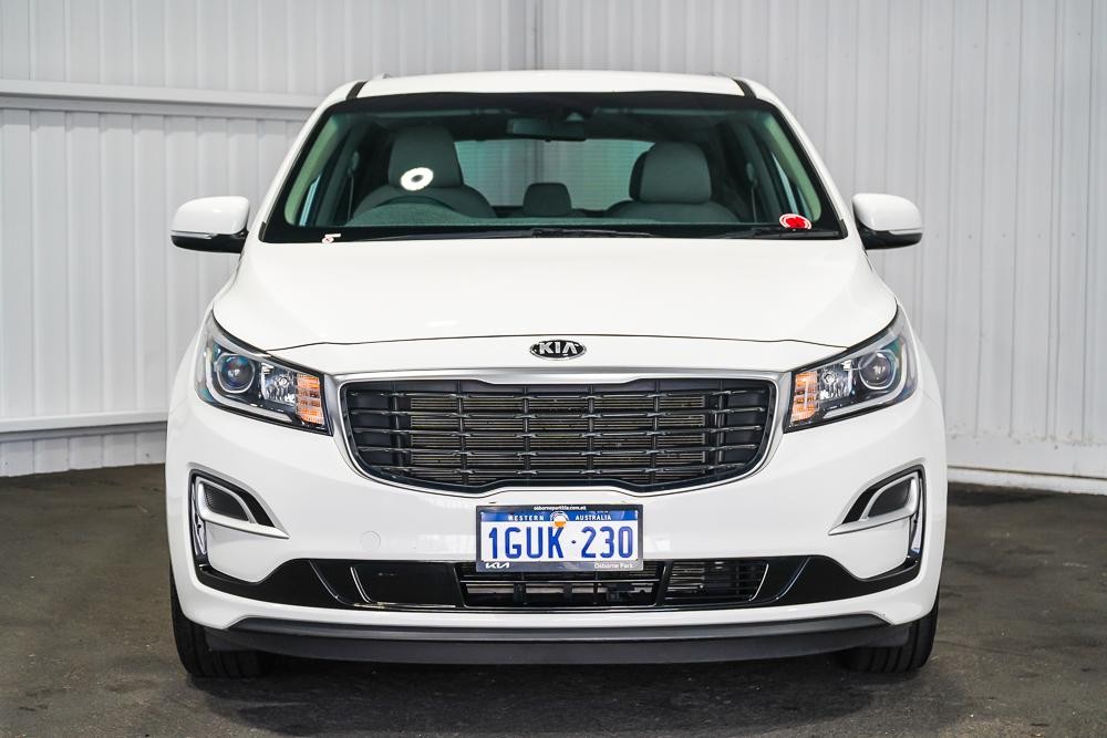 Kia Carnival image 3