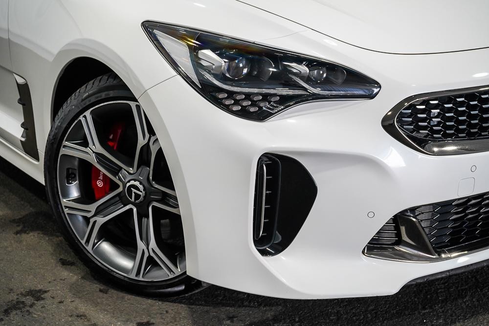 Kia Stinger image 2