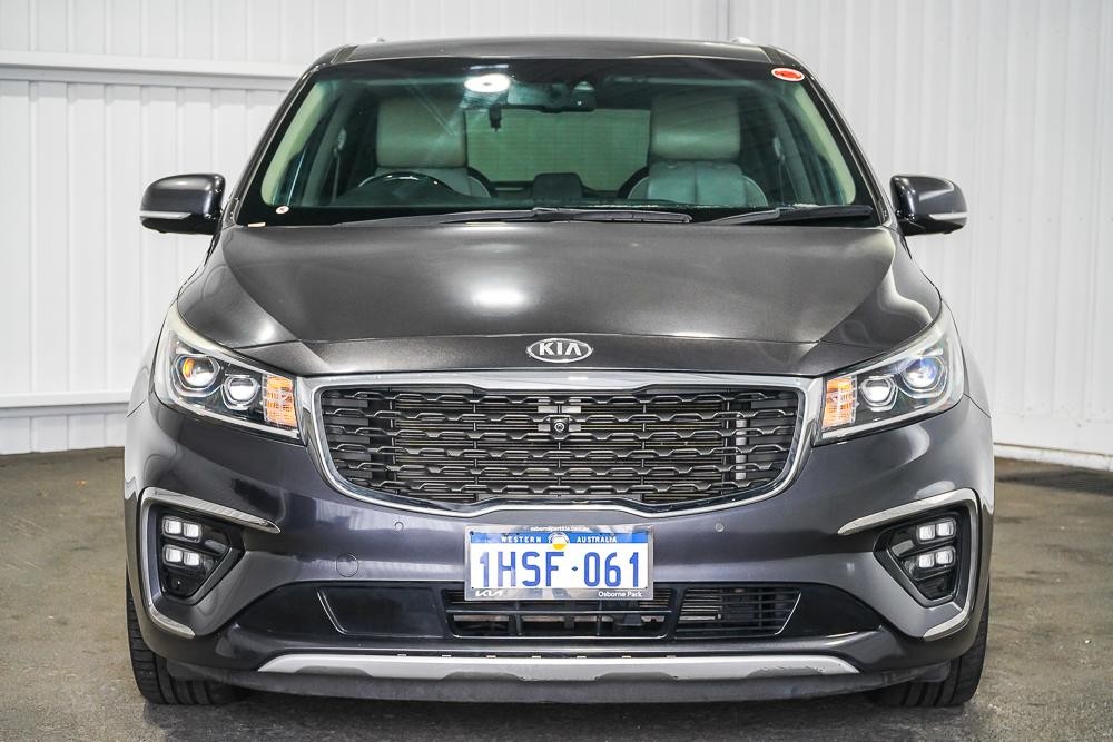 Kia Carnival image 3