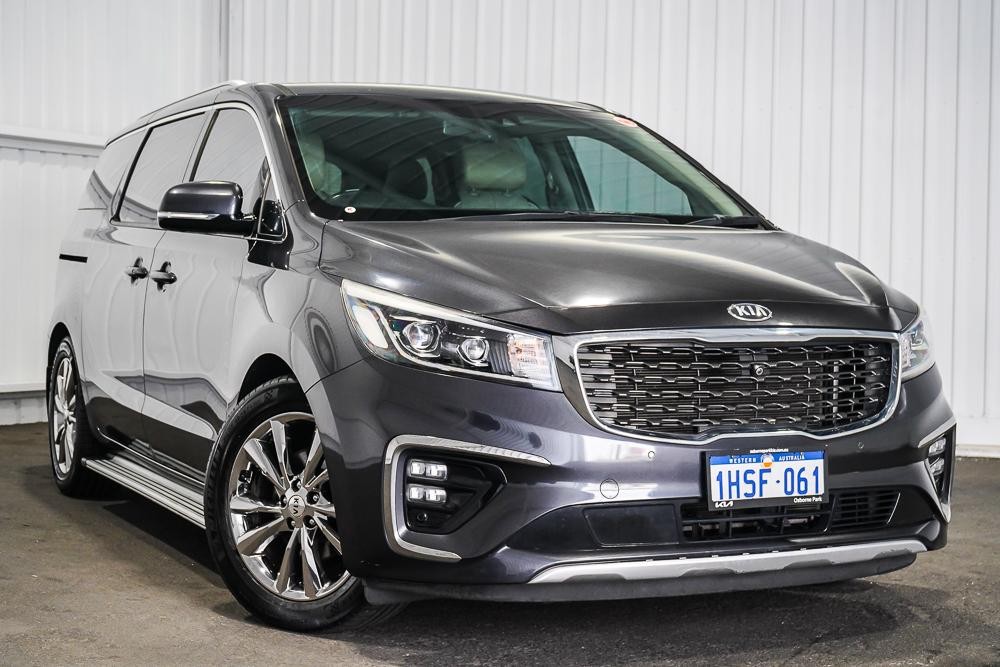 Kia Carnival image 1