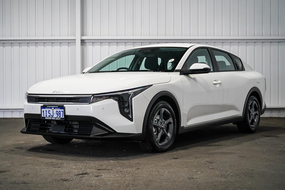 Kia K4 image 4