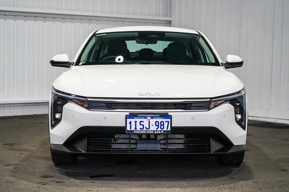 Kia K4 image 3