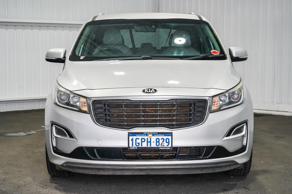 Kia Carnival image 3