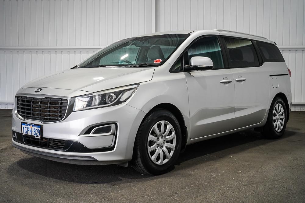 Kia Carnival image 4