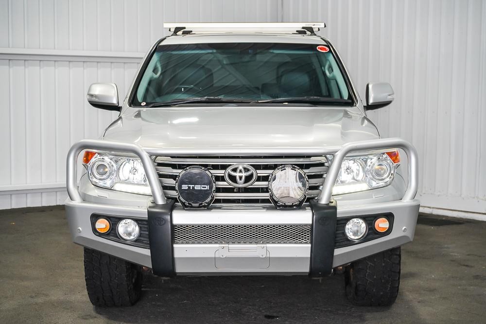 Toyota Landcruiser image 3