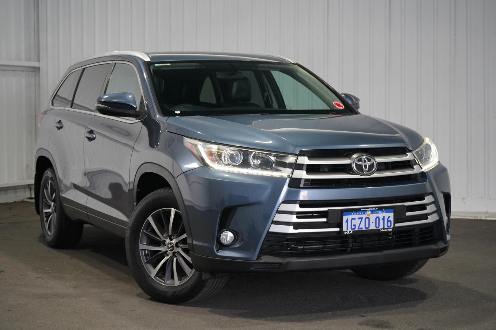 Toyota Kluger image 1