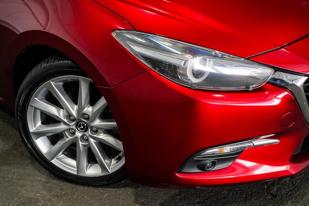 Mazda 3 image 2
