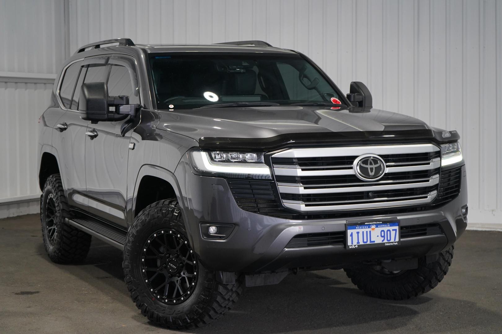 Toyota Landcruiser image 1