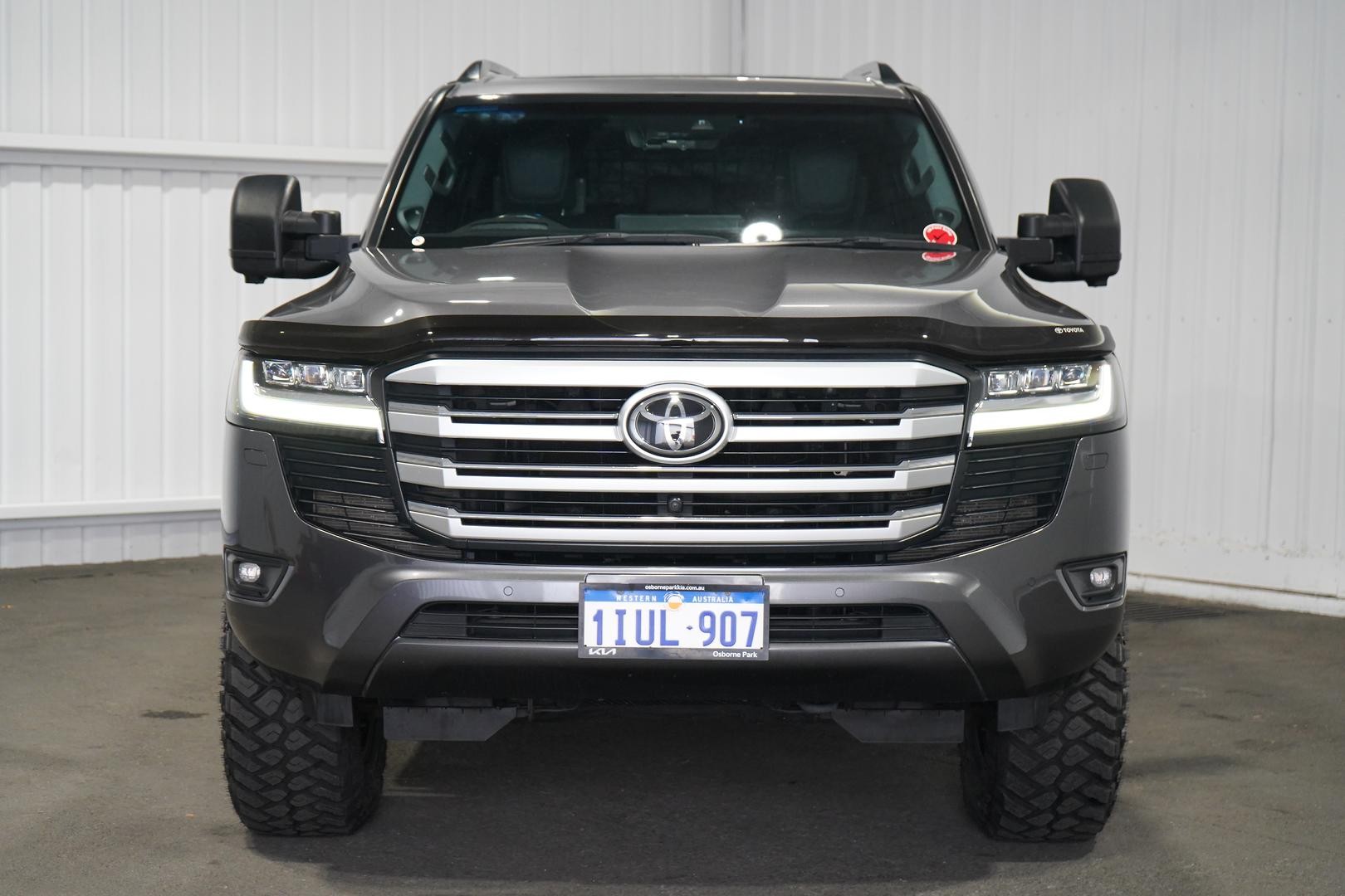 Toyota Landcruiser image 3