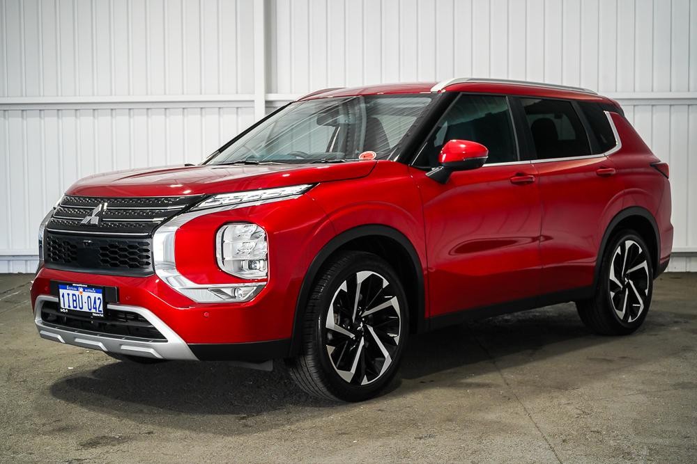 Mitsubishi Outlander image 4