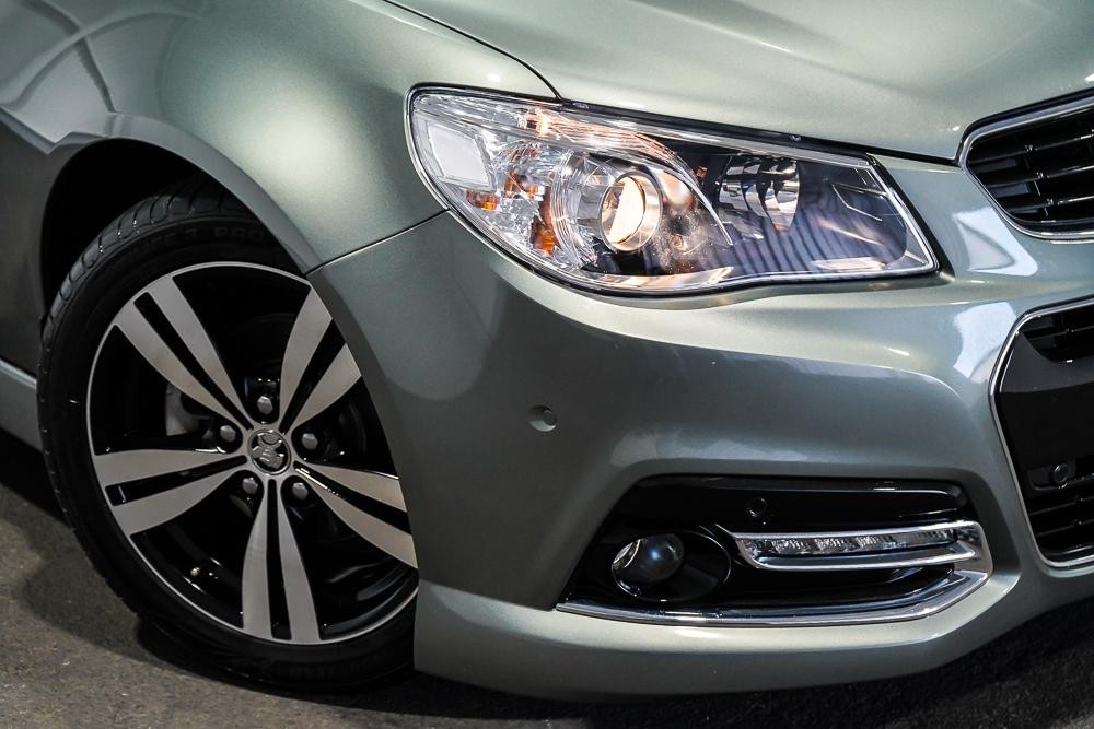 Holden Commodore image 2